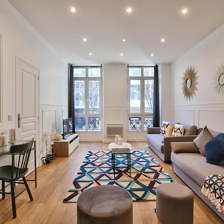 Urbanflat 34 - Spacious & Bright Parisian Appartamento Parigi