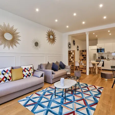 Urbanflat 34 - Spacious & Bright Parisian Paris