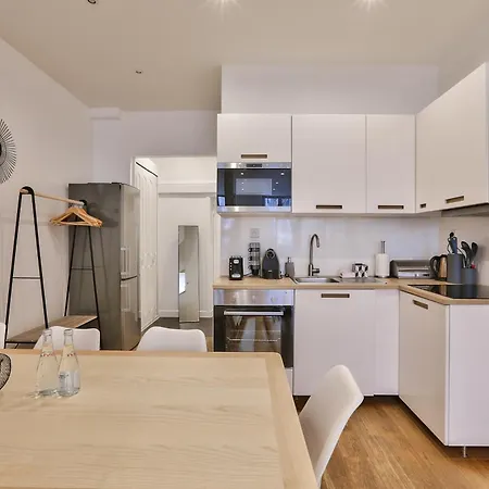 Urbanflat 34 - Spacious & Bright Parisian