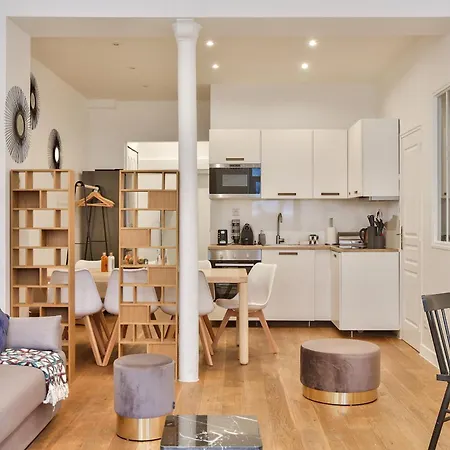 Urbanflat 34 - Spacious & Bright Parisian Apartment *