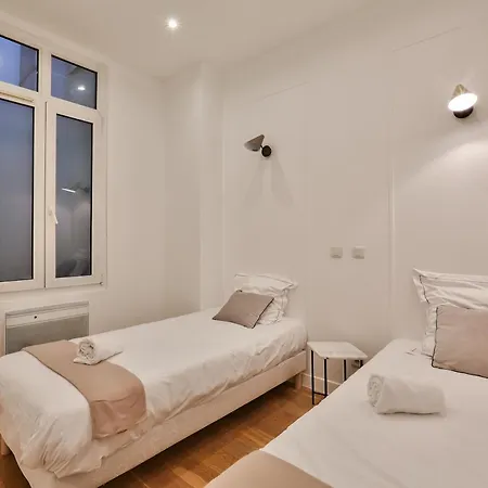 Urbanflat 34 - Spacious & Bright Parisian Appartamento *