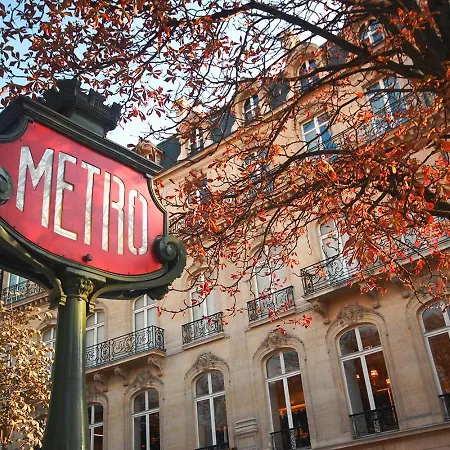 Urbanflat 34 - Spacious & Bright Parisian Paris